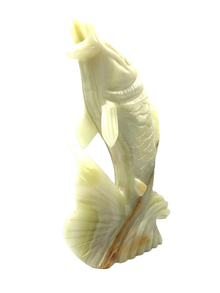 Estatua animal pez koi tallado en ónix verde claro asiático pez dorado de 10 pulgadas Foto 2 de 4