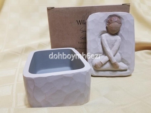 Willow Tree Susan Lordi Serenity Keepsake Box #26612 with box - 第 1/3 張圖片