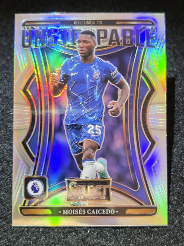 2024-25 Panini Select Premier League #24 Moises Caicedo Chelsea FC Silver Prizm