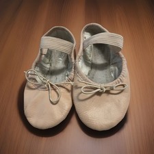 Bloch Dansoft Leather Little Girl Ballet shoes In Size 9