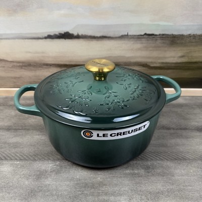 Le Creuset Cast Iron Christmas Tree Round Cocotte 4 1/2 qt Artichaut Scuffed
