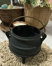 Antique Cast Iron Bean Pot Gypsy Kettle 3 leg Pot 5.5in