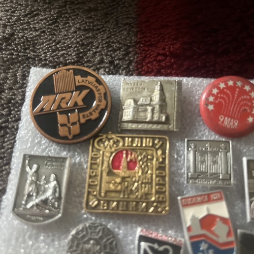Vintage Badge Collection -1970’s - Picture 5 of 7