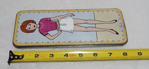 Lee Publications Vintage Tin Magnetic Dolls Toy - Picture 9 of 17