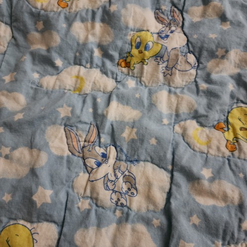 Vintage Baby Looney Tunes Crib Blanket Quilt Tweety Bird Bugs Bunny Blue Yellow - Picture 3 of 8