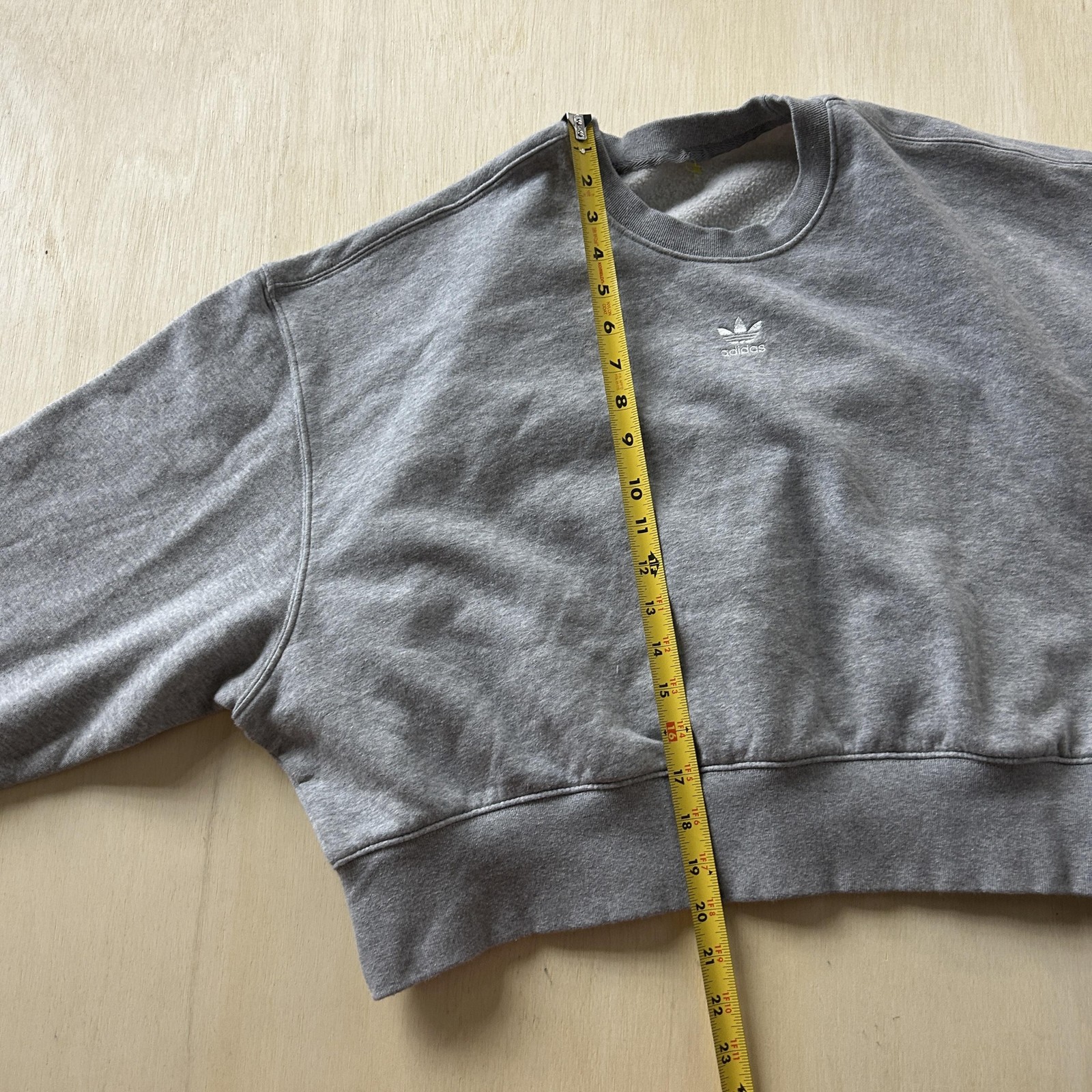 Adidas Originals Sweatshirt Womens Large Gray Cropped Fleece Pullover Trefoil thumbnail 4