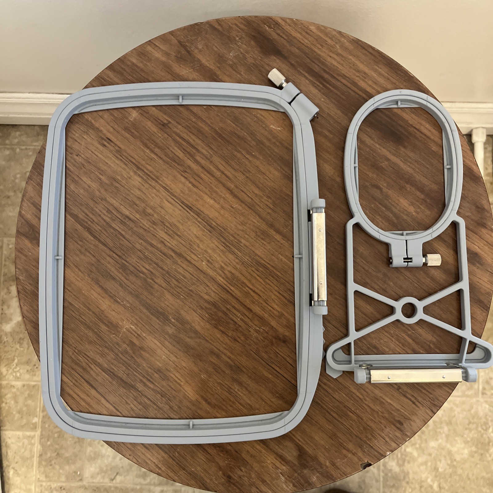 Hoops Large 004 467 And Small 004 402