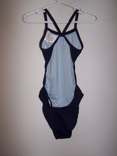 NIKE Performance One Piece Black Swimsuit Girls Size 20/5 - Picture 2 of 3