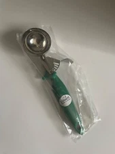 #12 Green Ergonomic Thumb Press Disher Scoop 2.66 oz Serving 18-8 Stainless Stee
