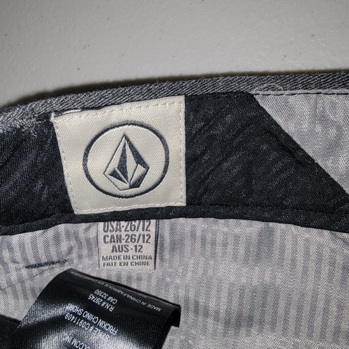 Volcom Youth 26" Size 12 Charcoal Gray Grey NWT Chino Shorts - Picture 2 of 6