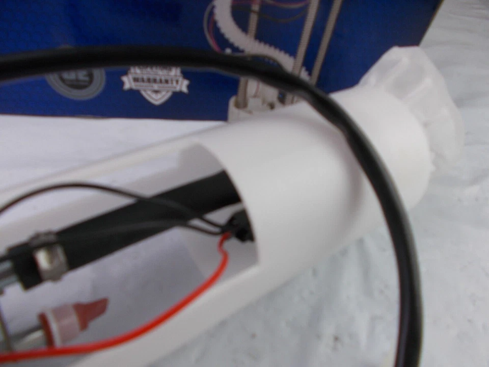 Conjunto de módulo de bomba de combustible - AWD CARQUEST M2287947 se adapta; Volvo 850 C70 S70 V70 Foto 3 de 4