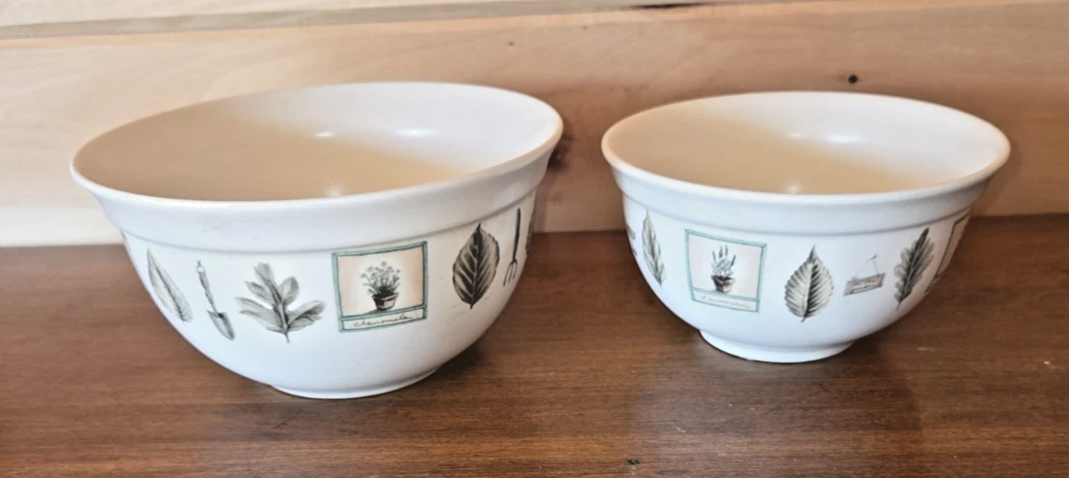 Pfaltzgraff Naturewood Nesting Mixing Bowls Lot of 2 7” & 8.25” Gardening Herbs