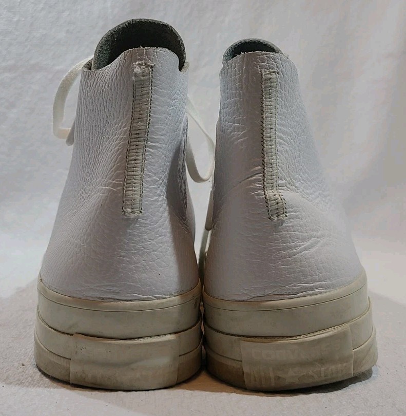 Mens Converse Chuck Taylor All-Star Leather Shoes Size: 7 Womens: 9 Color: White thumbnail 9