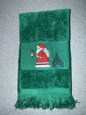 VTG Christmas Holiday Fingertip Green Towel Hand Stitch Petit Point Santa