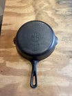 Vintage Griswold #5 Cast Iron Skillet Small Block Logo Pattern 724M