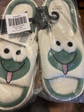 Women's Frog 3D Eye Slippers Size Large/Xlarge Brand New