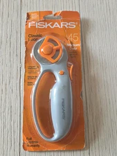 Fiskars Fashion Loop rotary Cutter 45MM Classic Loop All-Purpose Cutting NEW