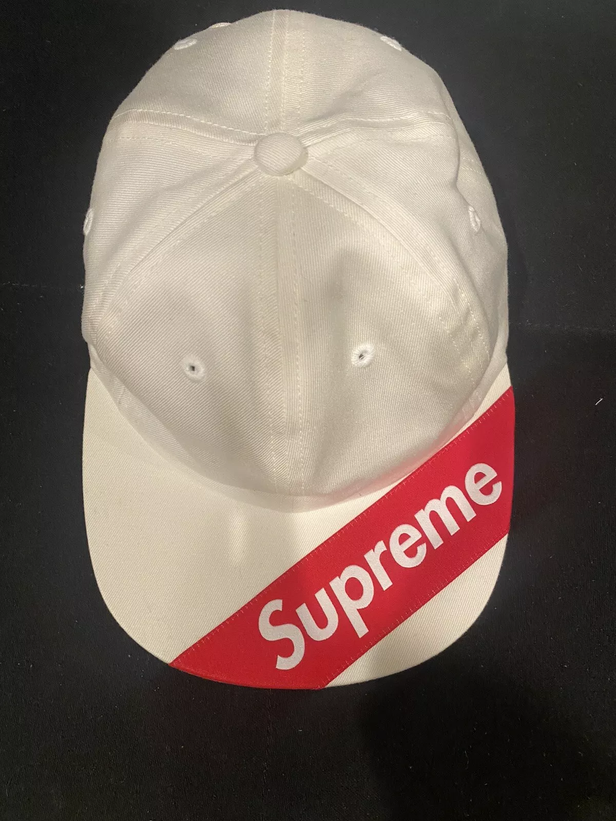 Capuchon Supreme Visor Label 6 panneaux noir vert rouge S/S 18