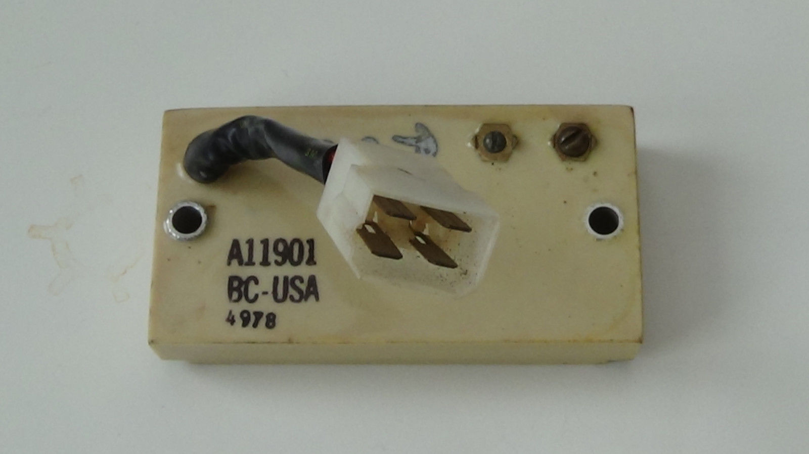 Ferrari 308 Catalytic Converter Temp Warning Light  Control Module P/N 111745