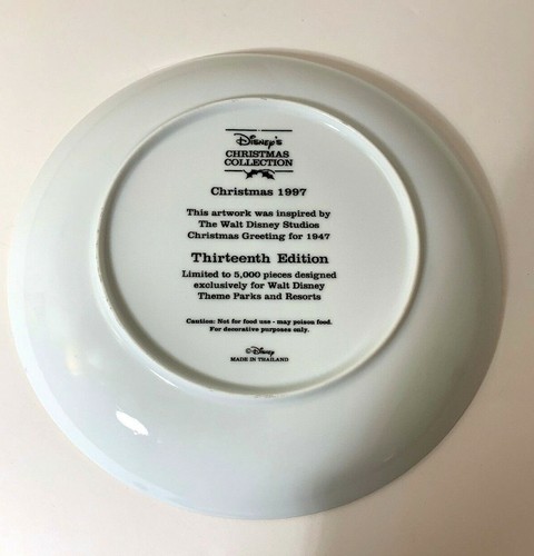 Vintage 1997 Disney Christmas Greetings 8 Inch Plate Thirteenth Edition Limited - Picture 2 of 5
