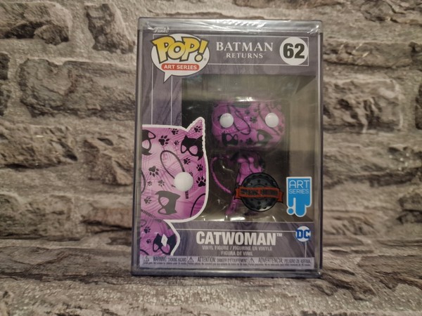 Funko Pop Catwoman 62 Art Series Batman Returns Special Edition In Hard Case ☆-image