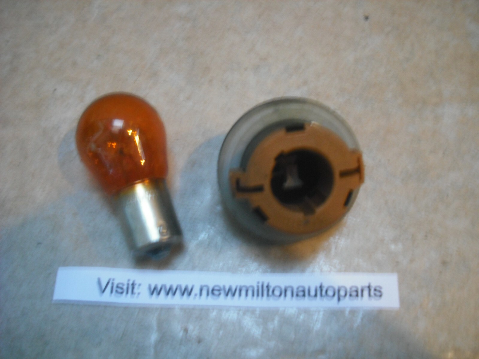 FIAT QUBO BIPPER FIORINO HEADLAMP HEADLIGHT INDICATOR BULB HOLDER 2008