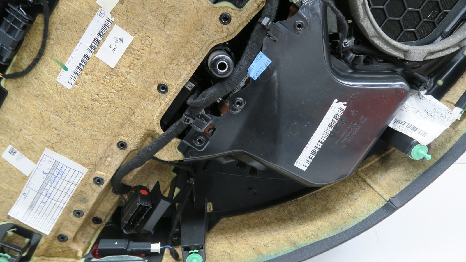 2014-2019 Maserati Ghibli OEM Right Rear Interior Door Panel Assembly