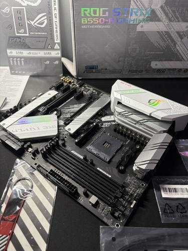ASUS ROG Strix B550-A Gaming AM4 ATX Motherboard - Afbeelding 3 van 7