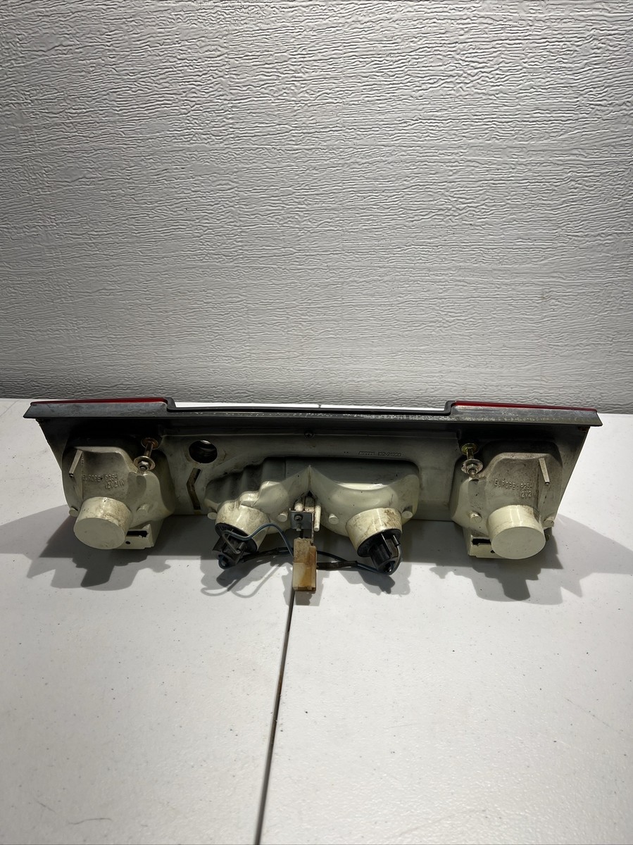 1987-89Nissan 300zx Z31 OEM center taillight tail light