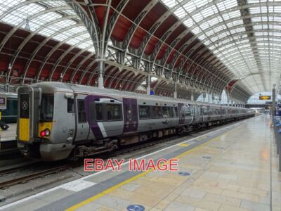 PHOTO  CLASS 387/1 'ELECTROSTAR' NO 387 131 OF HEATHROW EXPRESS AT PADDINGTON