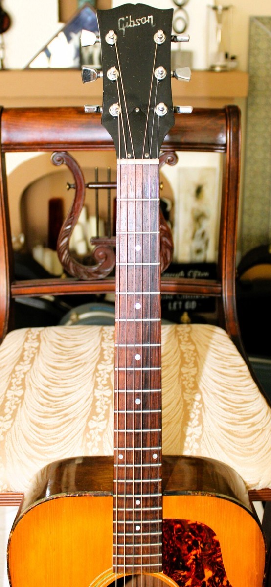 Gibson 1976年製　J-55　アコースティックギター　ヴィンテージ Gibson 1976年製 J-55 アコースティックギター ヴィンテージ