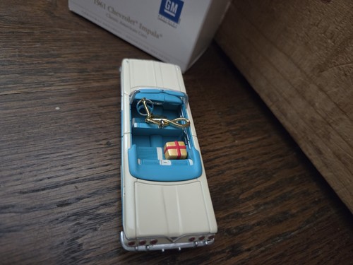1961 Chevy Impala Cabrio Hallmark klassische amerikanische Autos Andenken Ornament - Bild 7 von 10