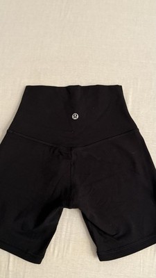 Lululemon Damen Wunder Train Shorts hoher Bund in schwarz Sporthose Gr. S