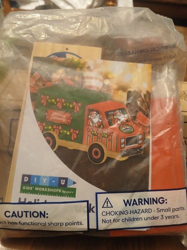 NEW Lowe's Kid's DIY Christmas Holiday Truck Workshop Kit w/ Patch (25-787)
