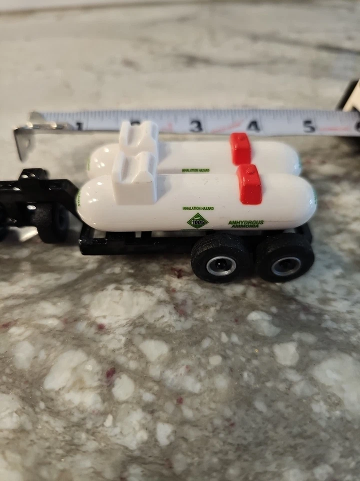 1/64 TOMY TOYS Anhydrous DOUBLE Tank Trailer Wagon EUC! - Image 3 of 4