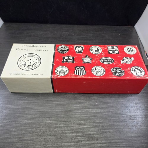 InterMountain ORRP1545 Escala O Milwaukee Road #7900 Railway Express Agency Kit | Condition: Used