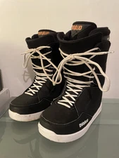 thirty two mens snowboard boots lashed 10.5 Winter Sports Black And White Laced