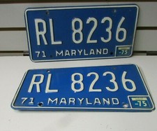 2 x 1971 Maryland Vehicle License Plate - " RL 8236 "