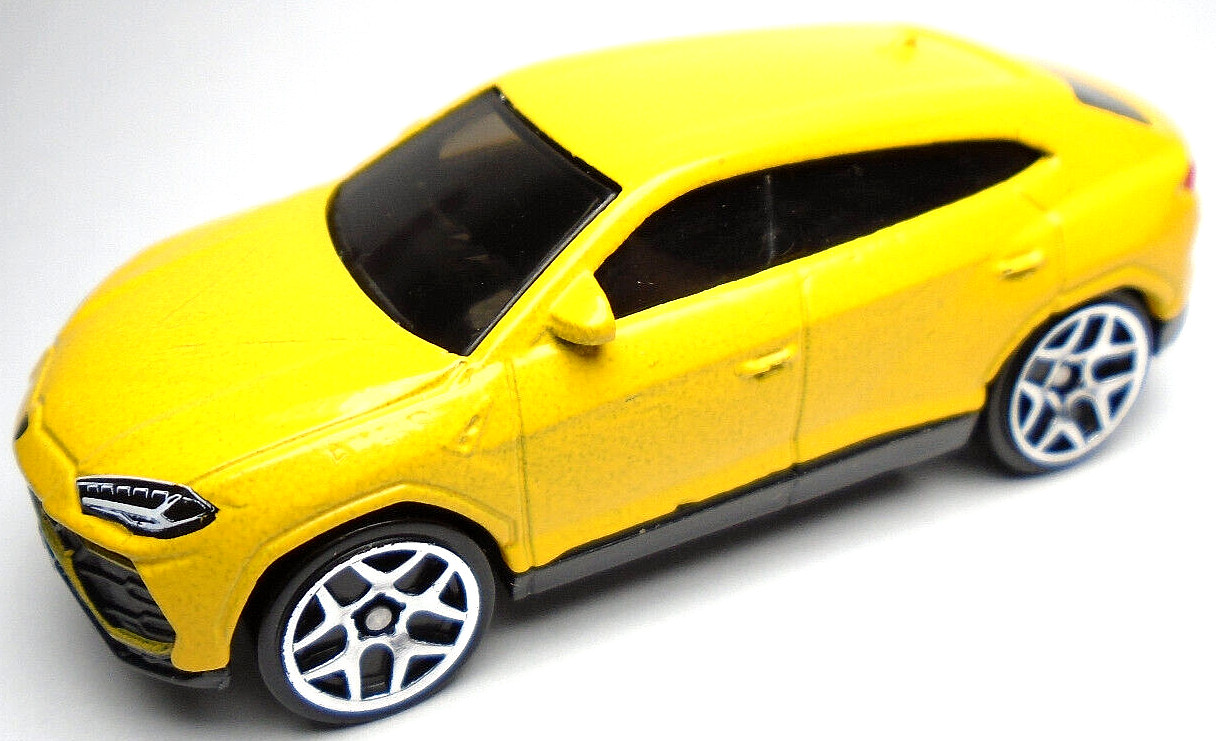 2020 HOT WHEELS '17 LAMBORGHINI URUS YELLOW 1:64 DIECAST 2 3/4" CAR SILVER RIMS