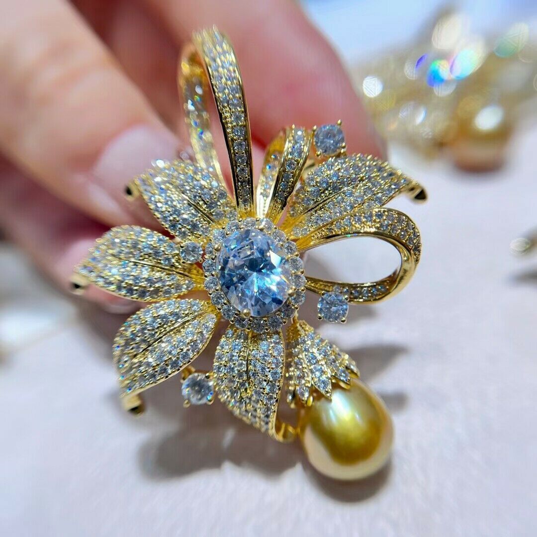 Gorgeous 11-12 mm natural south sea gold pearl brooch