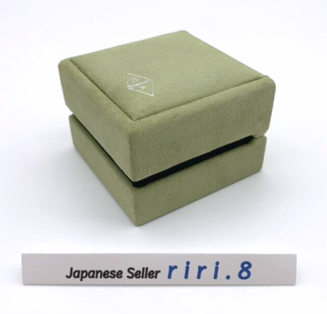Van cleef & Arpels genuine Ring case green suede VCA Jewelry Gift