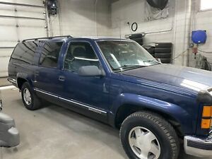 1998 GMC Suburban SLE