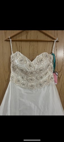 New White Wedding Dress From The White Rose Collection Size 12 - Picture 2 of 6