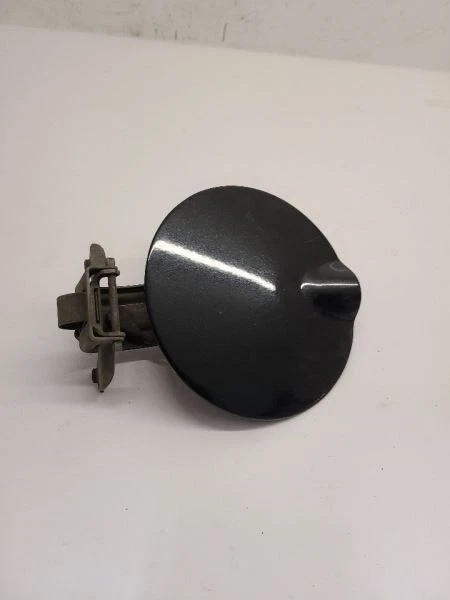 Dodge Durango 2004-2009 puerta de llenado de combustible negra  Foto 3 de 4