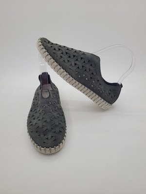 Eric Michael Inez Soft Gray Suede Die Cut Slip On Shoes Size 37 EU 6.5-7 US READ