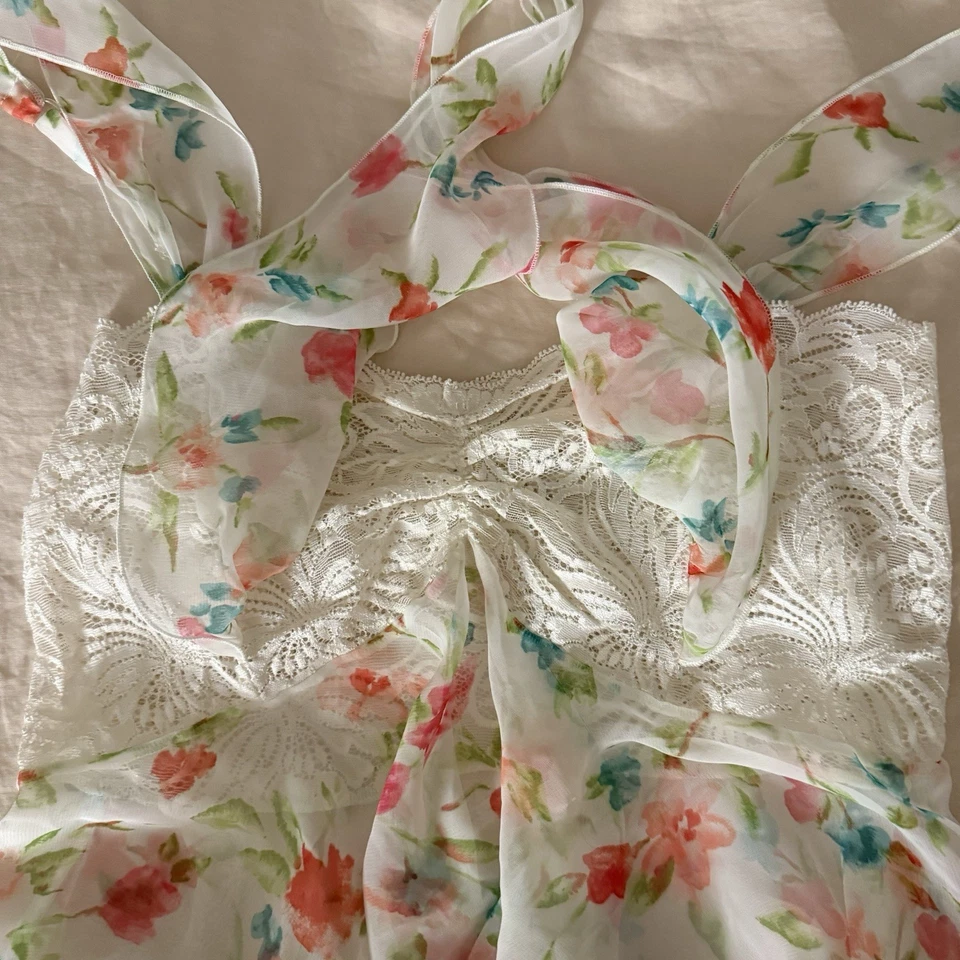 老式金色标签维多利亚的秘密娃娃吊带连衣裙,尺寸 M — 第 2/4 张图片