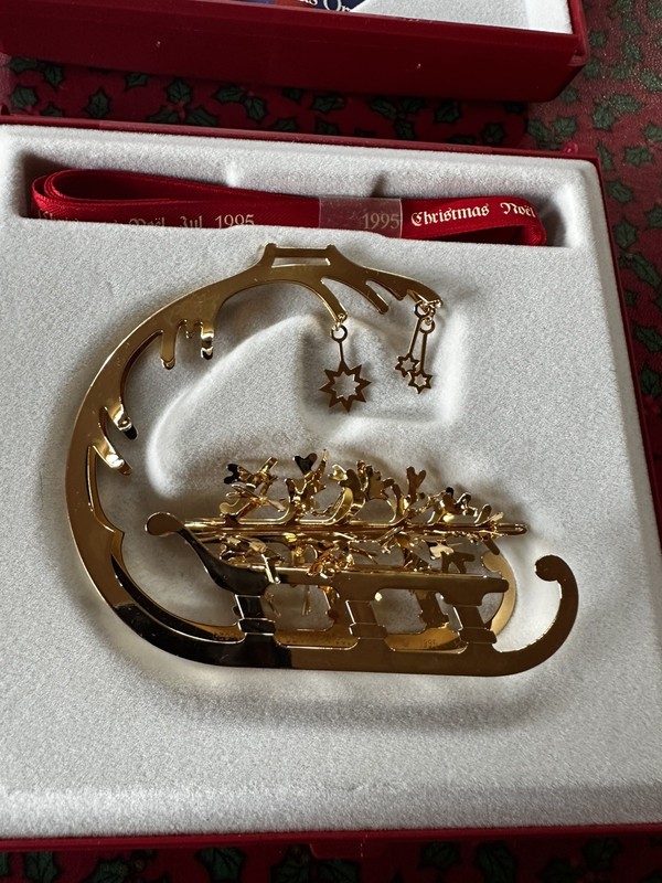 GEORG JENSEN GOLD PLATED 1995 CHRISTMAS ORNAMENT SLEIGH BROKEN BOX WITH RIBBON