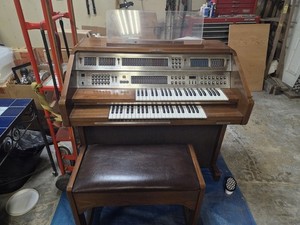Gulbransen Electric Home Organ Console, 61-Key w/ Bench, Brown