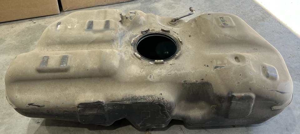 14 15 Nissan Versa tanque de combustível conjunto de tanque de gasolina fabricante de equipamento original 172023AN0A - Imagem 4 de 4