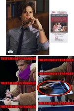 Matthew Gray Gubler signed "CRIMINAL MINDS" 8x10 Photo p EXCT PROOF Reid JSA COA Matthew Gray Gubler signed "CRIMINAL MINDS" 8x10 Photo p EXCT PROOF Reid JSA COA